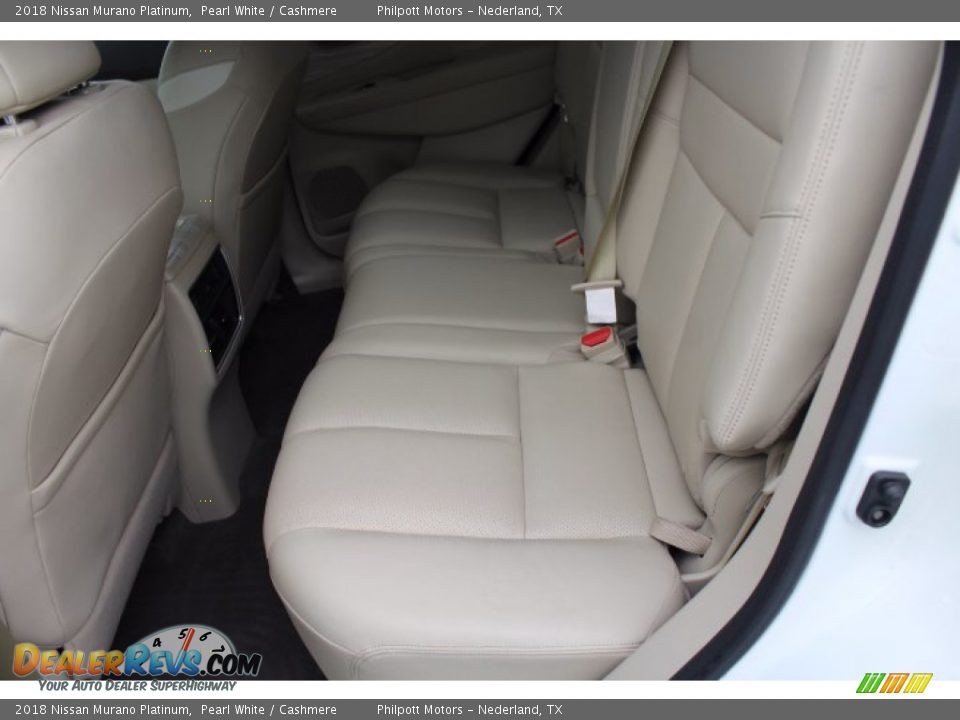 Rear Seat of 2018 Nissan Murano Platinum Photo #21