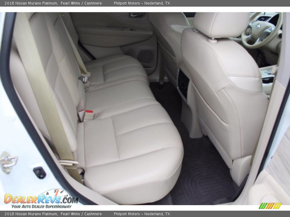 Rear Seat of 2018 Nissan Murano Platinum Photo #27
