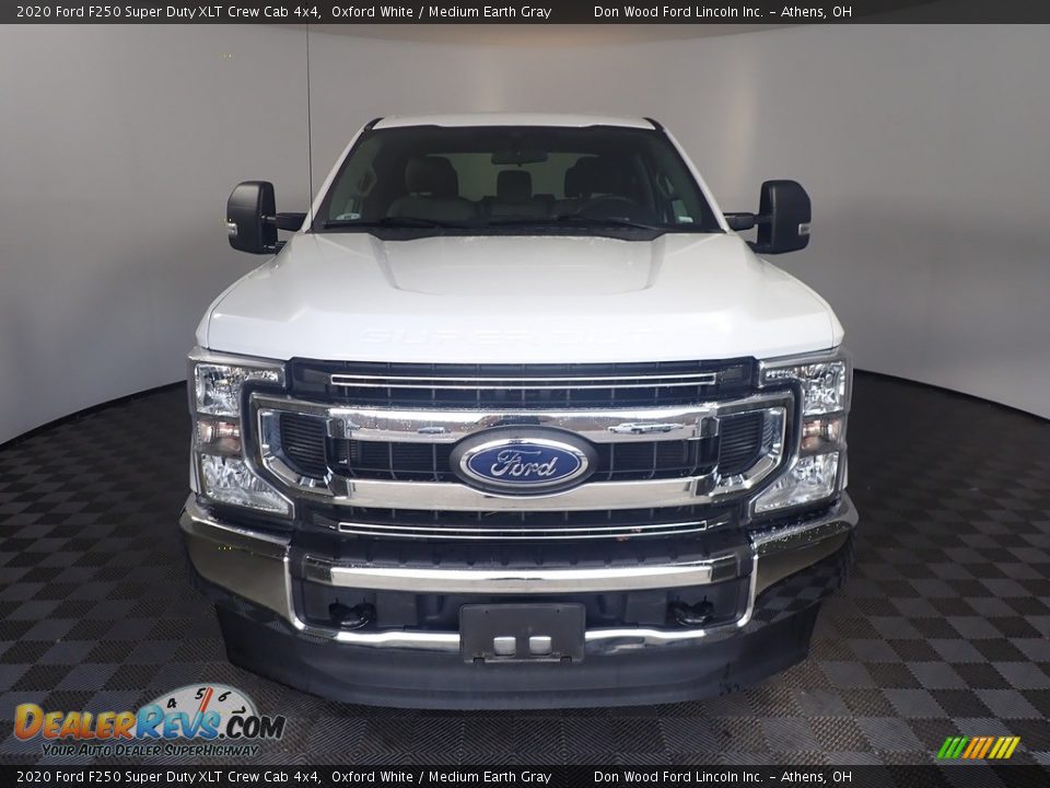 2020 Ford F250 Super Duty XLT Crew Cab 4x4 Oxford White / Medium Earth Gray Photo #4
