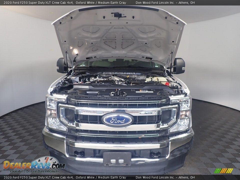 2020 Ford F250 Super Duty XLT Crew Cab 4x4 Oxford White / Medium Earth Gray Photo #5