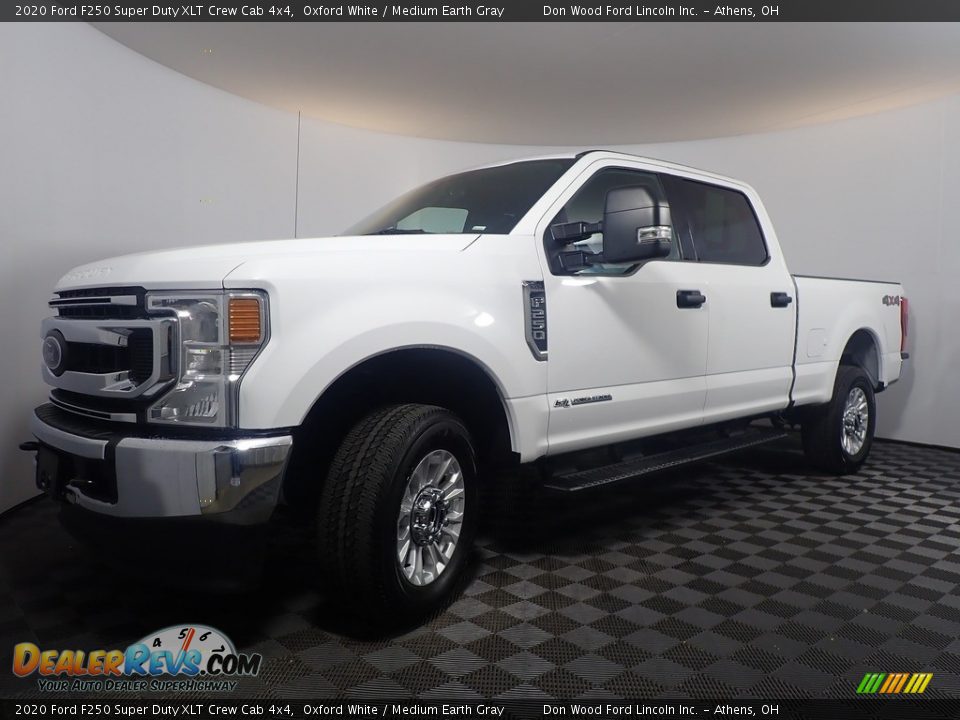 2020 Ford F250 Super Duty XLT Crew Cab 4x4 Oxford White / Medium Earth Gray Photo #7