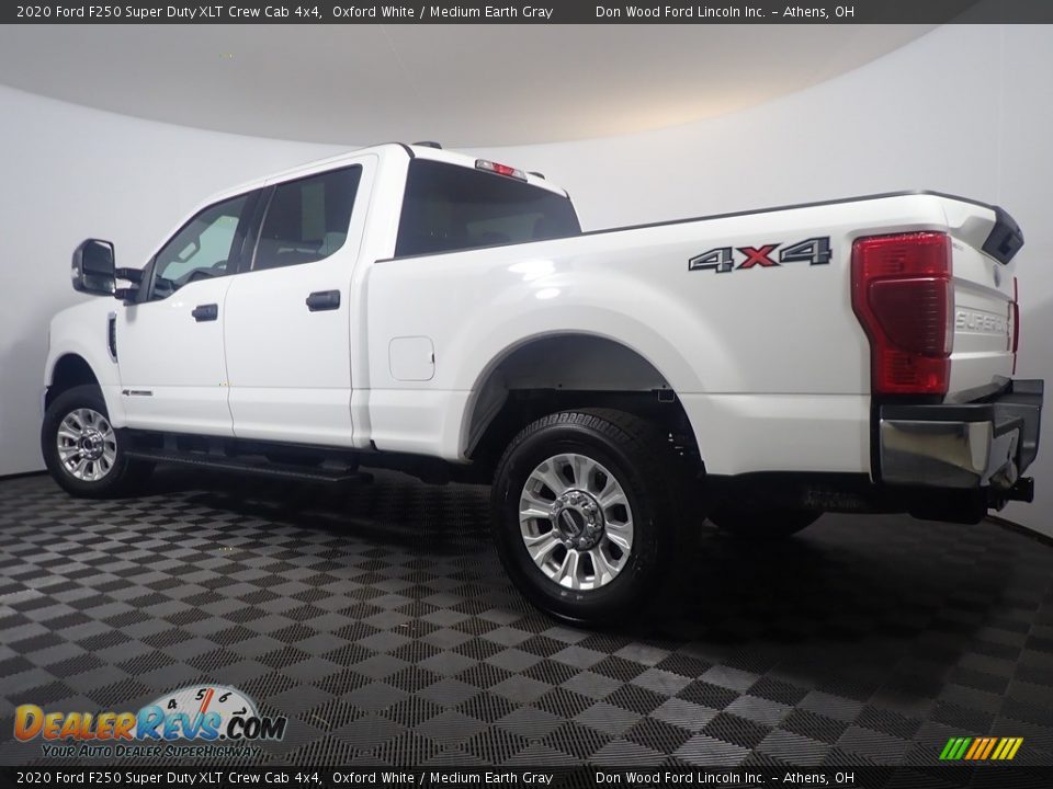 2020 Ford F250 Super Duty XLT Crew Cab 4x4 Oxford White / Medium Earth Gray Photo #10