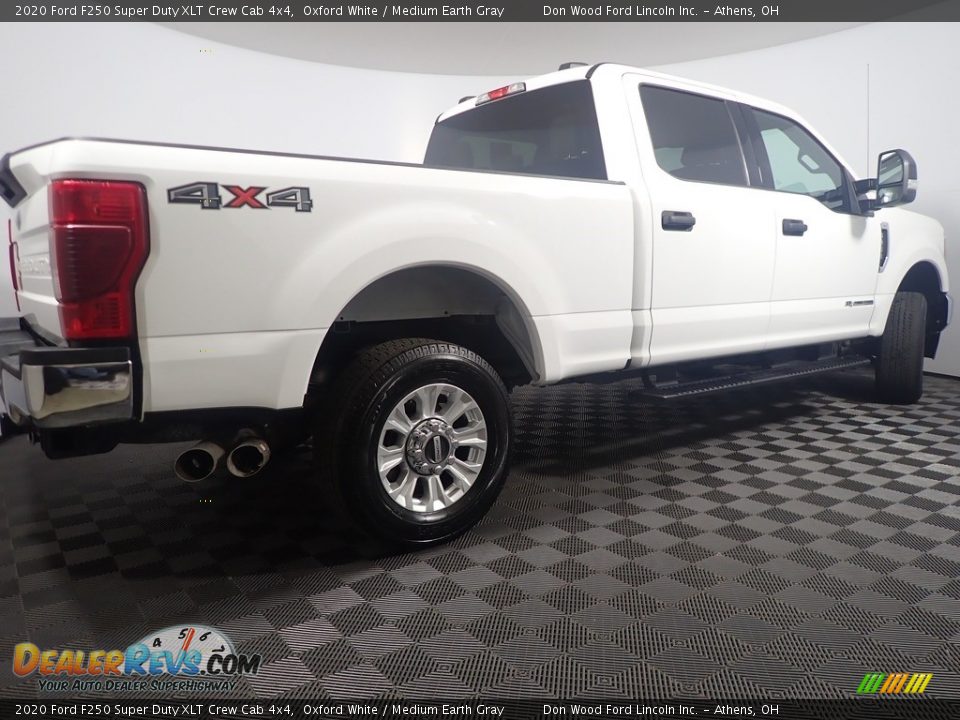 2020 Ford F250 Super Duty XLT Crew Cab 4x4 Oxford White / Medium Earth Gray Photo #13