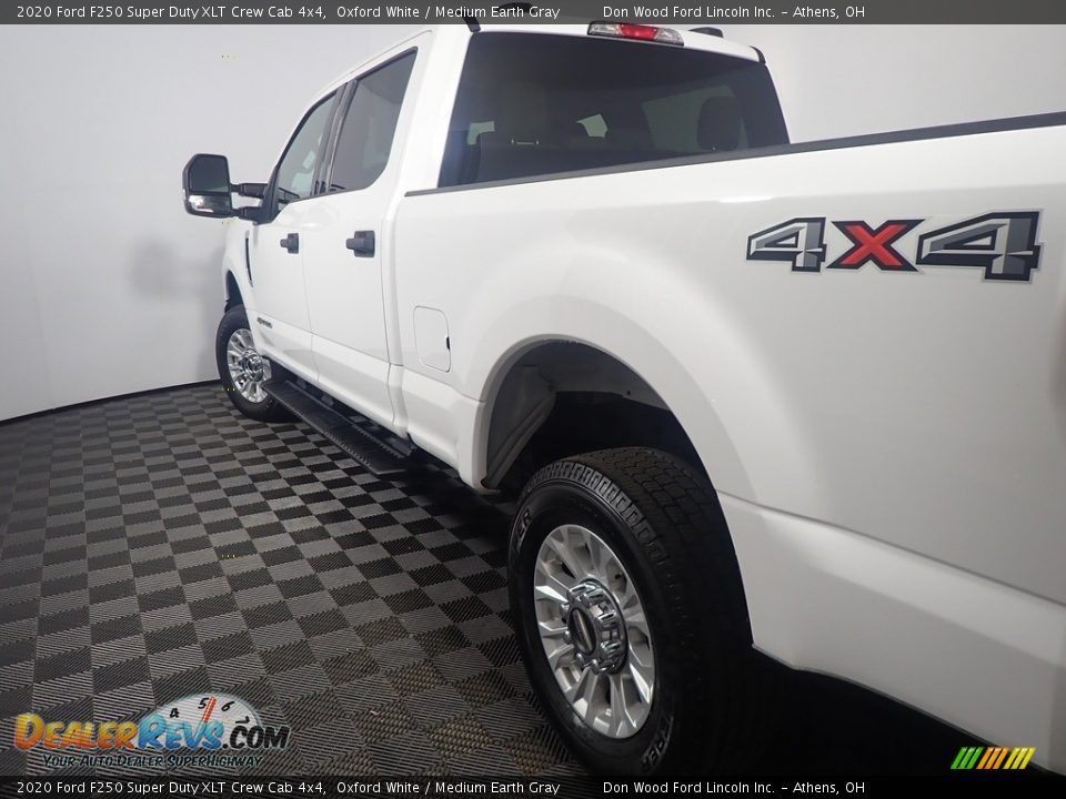 2020 Ford F250 Super Duty XLT Crew Cab 4x4 Oxford White / Medium Earth Gray Photo #15
