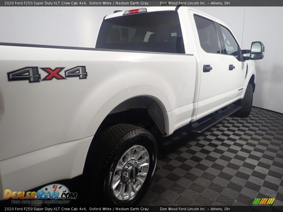 2020 Ford F250 Super Duty XLT Crew Cab 4x4 Oxford White / Medium Earth Gray Photo #16