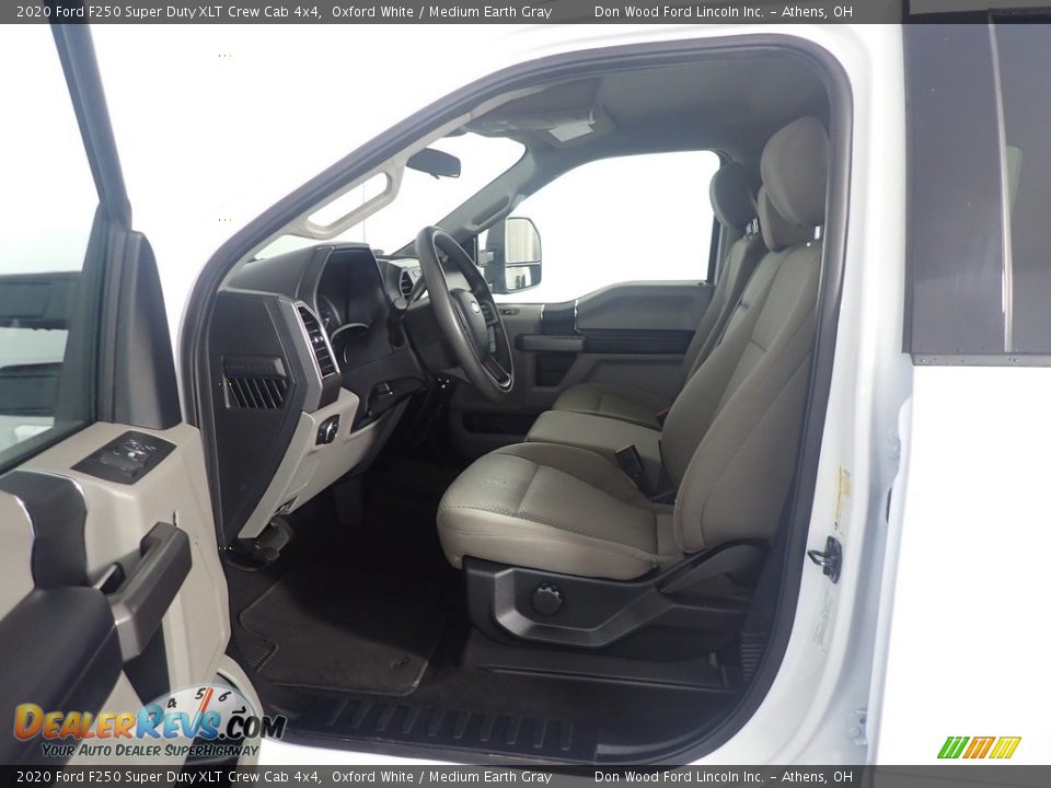 2020 Ford F250 Super Duty XLT Crew Cab 4x4 Oxford White / Medium Earth Gray Photo #19