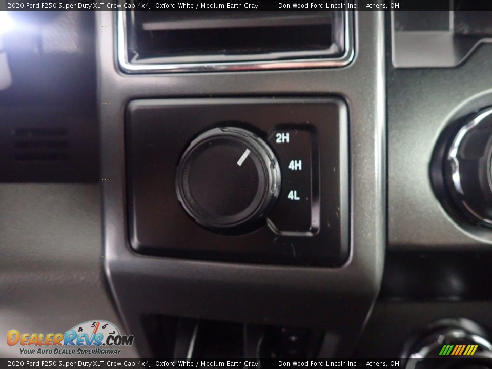 2020 Ford F250 Super Duty XLT Crew Cab 4x4 Oxford White / Medium Earth Gray Photo #27