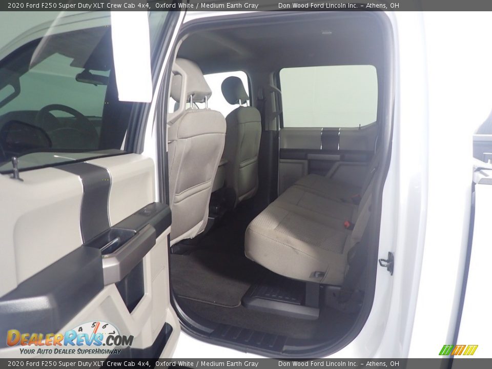 2020 Ford F250 Super Duty XLT Crew Cab 4x4 Oxford White / Medium Earth Gray Photo #34