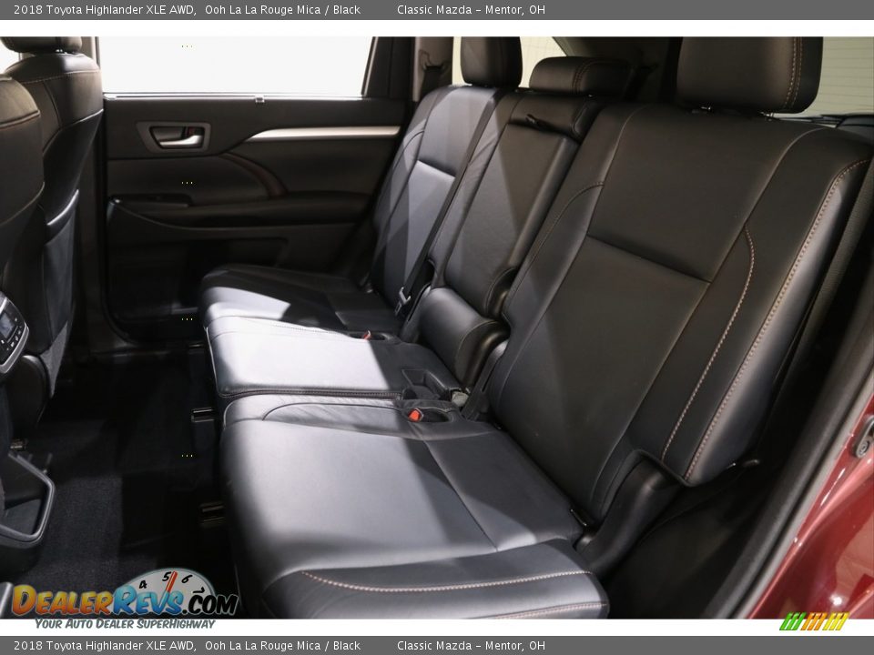 2018 Toyota Highlander XLE AWD Ooh La La Rouge Mica / Black Photo #17