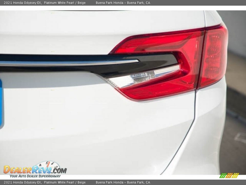 2021 Honda Odyssey EX Platinum White Pearl / Beige Photo #7