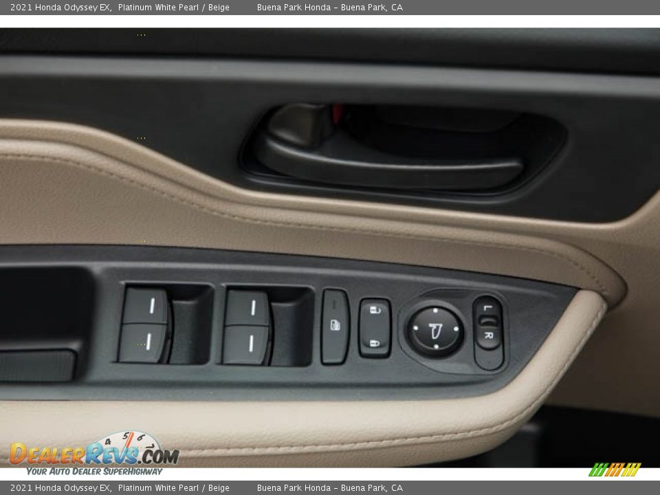 2021 Honda Odyssey EX Platinum White Pearl / Beige Photo #35