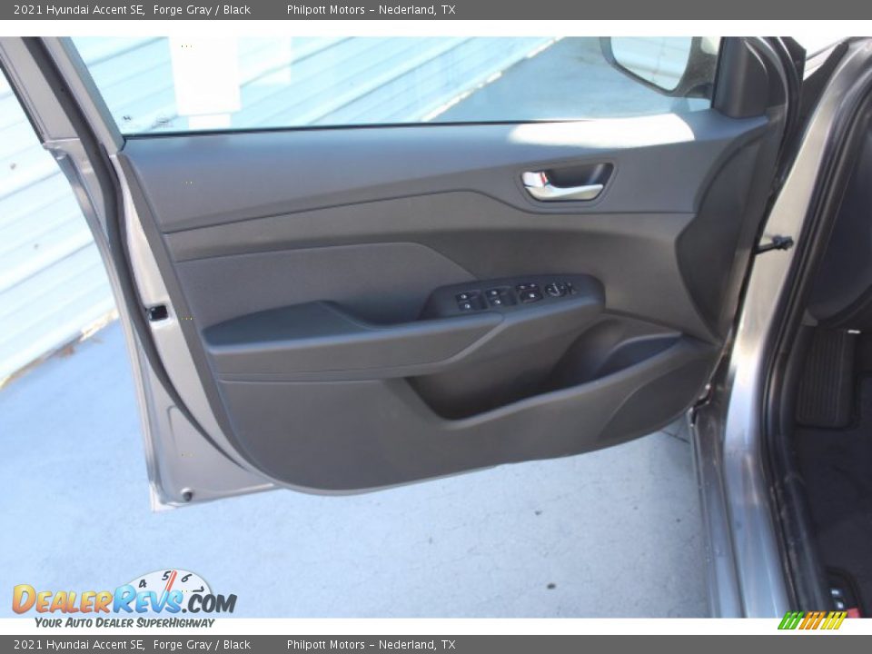 2021 Hyundai Accent SE Forge Gray / Black Photo #9