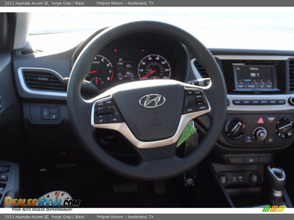 2021 Hyundai Accent SE Forge Gray / Black Photo #21