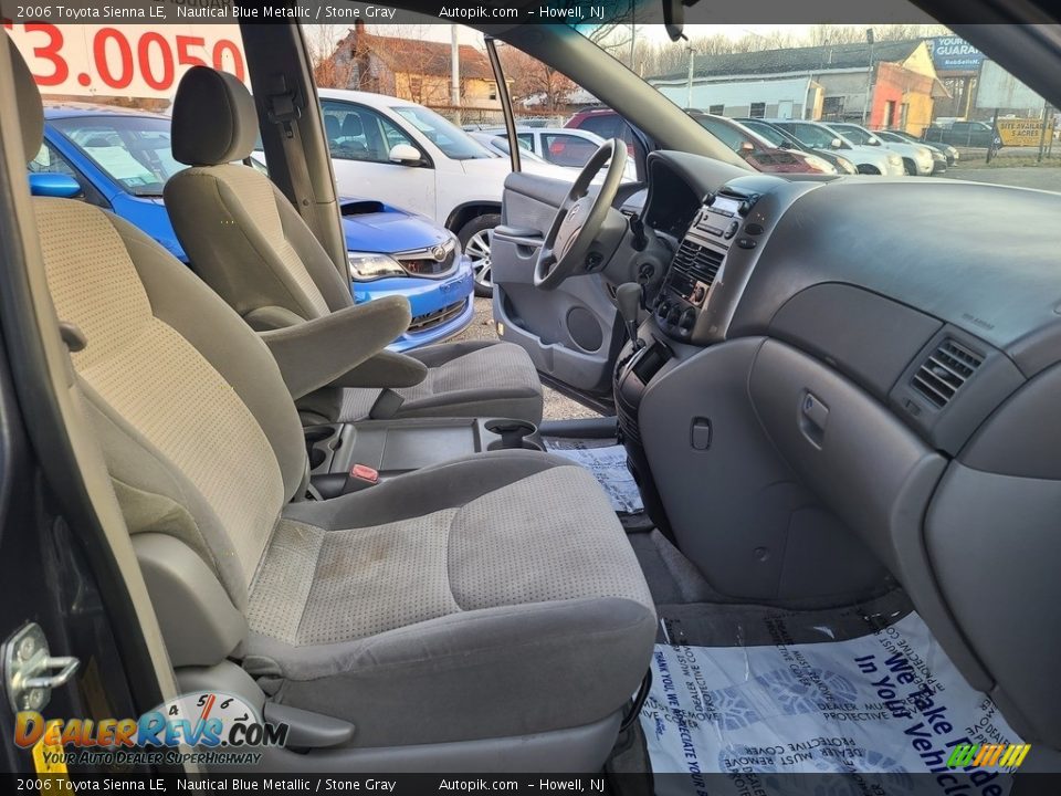 2006 Toyota Sienna LE Nautical Blue Metallic / Stone Gray Photo #17