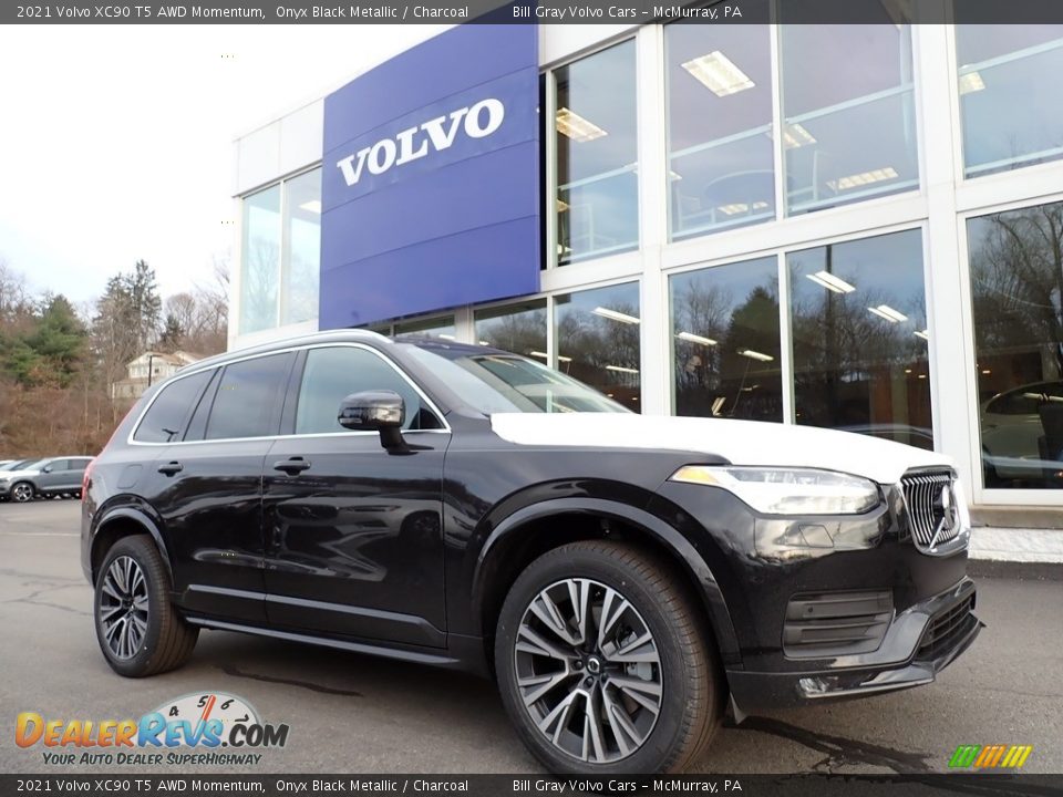 Front 3/4 View of 2021 Volvo XC90 T5 AWD Momentum Photo #1