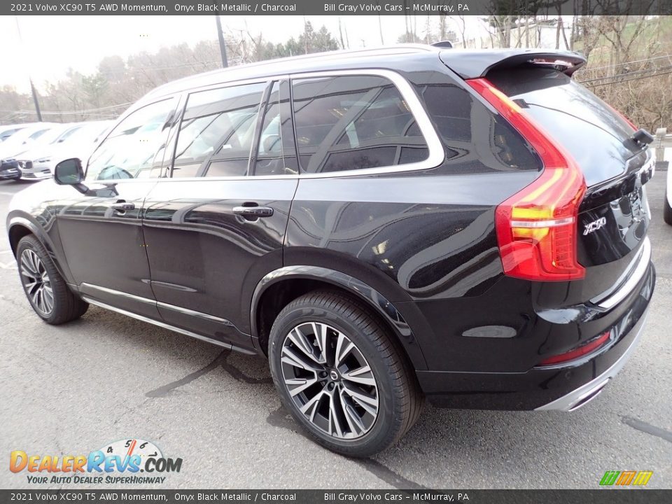 2021 Volvo XC90 T5 AWD Momentum Onyx Black Metallic / Charcoal Photo #4