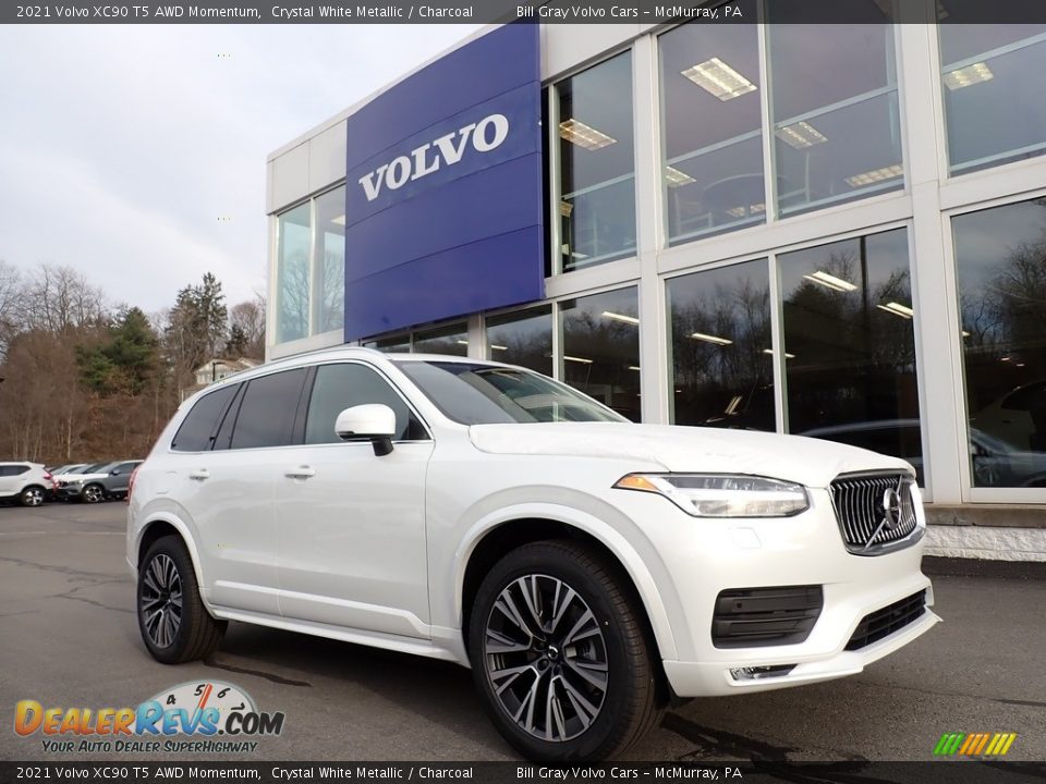 Front 3/4 View of 2021 Volvo XC90 T5 AWD Momentum Photo #1