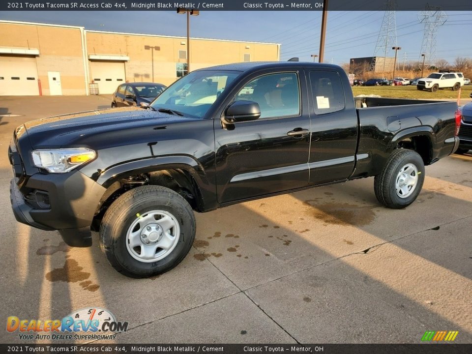 Front 3/4 View of 2021 Toyota Tacoma SR Access Cab 4x4 Photo #1