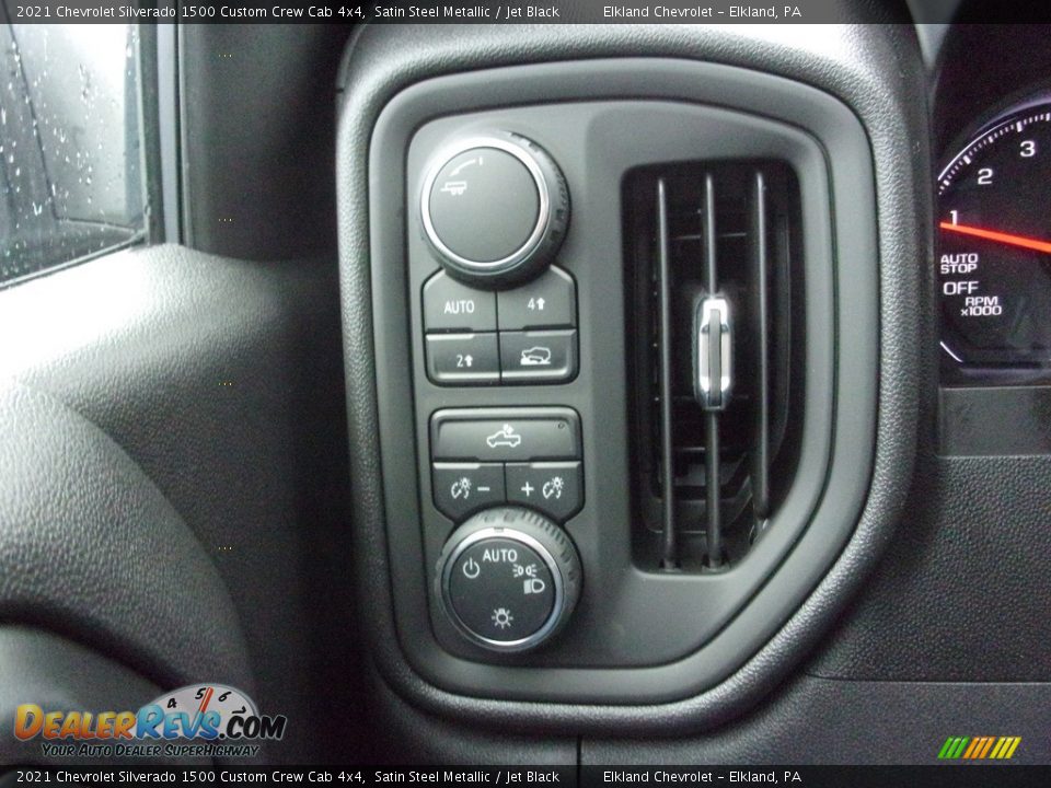 Controls of 2021 Chevrolet Silverado 1500 Custom Crew Cab 4x4 Photo #21