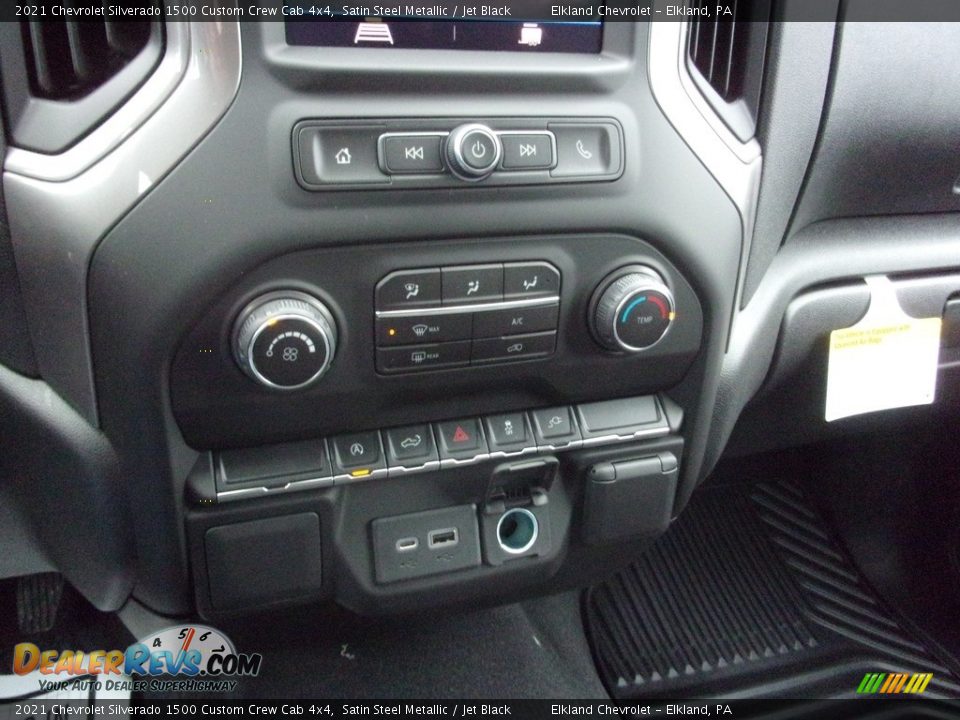 Controls of 2021 Chevrolet Silverado 1500 Custom Crew Cab 4x4 Photo #24