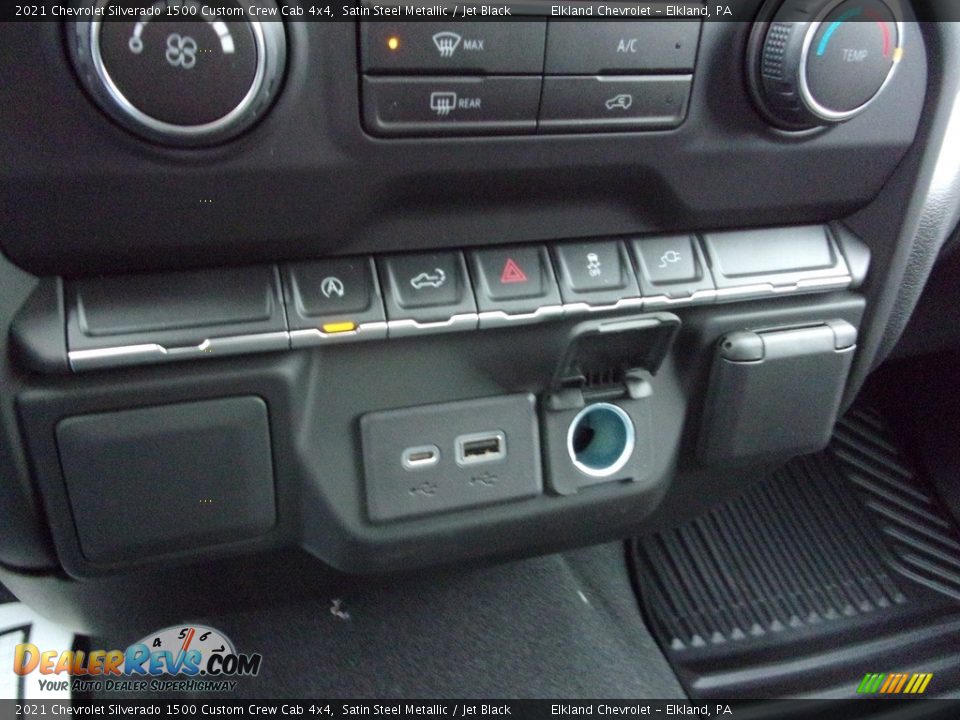 Controls of 2021 Chevrolet Silverado 1500 Custom Crew Cab 4x4 Photo #25