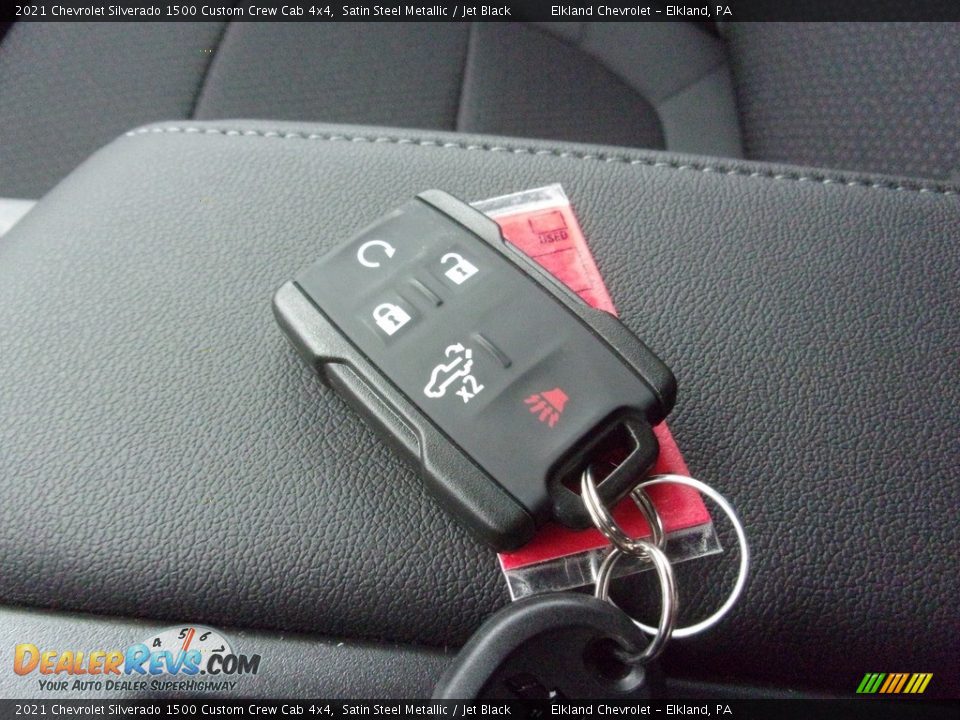 Keys of 2021 Chevrolet Silverado 1500 Custom Crew Cab 4x4 Photo #30