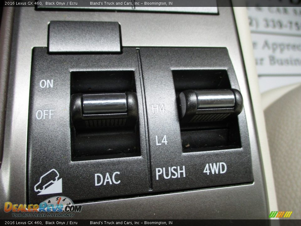 Controls of 2016 Lexus GX 460 Photo #28