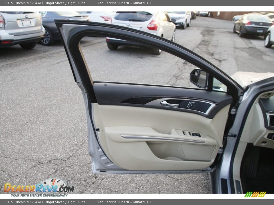 Door Panel of 2015 Lincoln MKZ AWD Photo #9