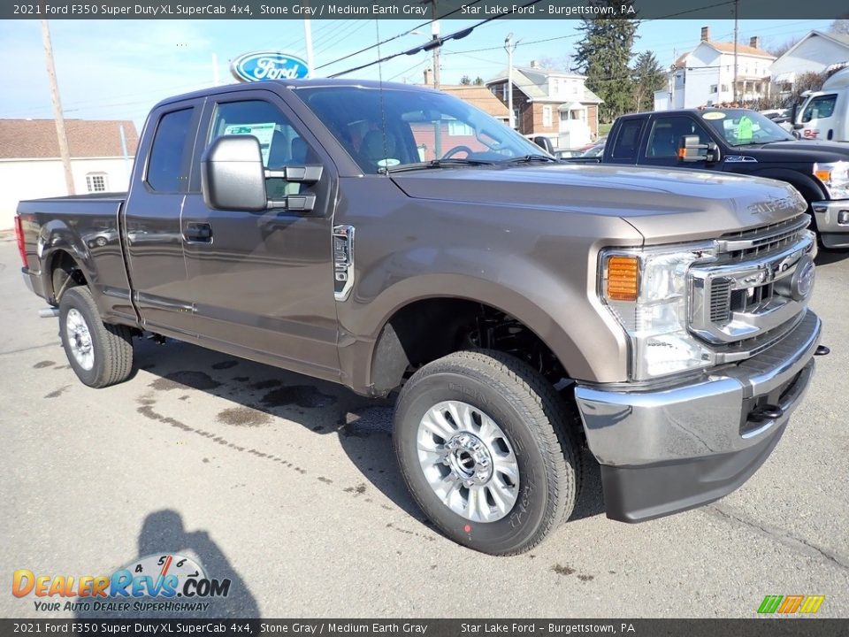 Front 3/4 View of 2021 Ford F350 Super Duty XL SuperCab 4x4 Photo #7