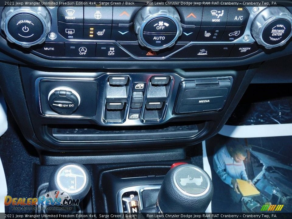Controls of 2021 Jeep Wrangler Unlimited Freedom Edition 4x4 Photo #18