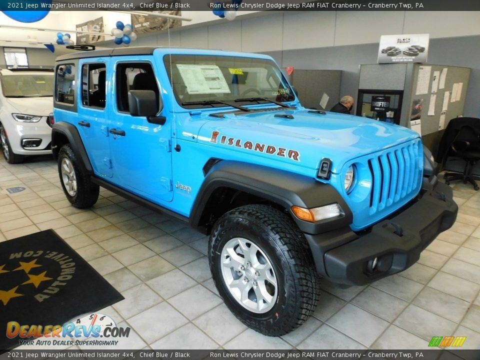 Front 3/4 View of 2021 Jeep Wrangler Unlimited Islander 4x4 Photo #3