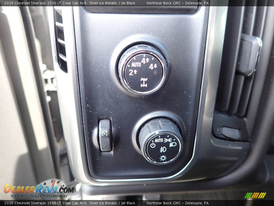 2016 Chevrolet Silverado 1500 LT Crew Cab 4x4 Silver Ice Metallic / Jet Black Photo #21