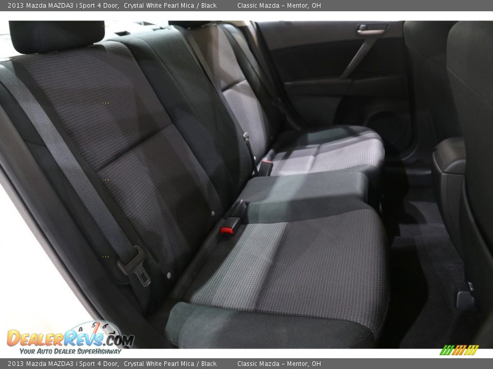 2013 Mazda MAZDA3 i Sport 4 Door Crystal White Pearl Mica / Black Photo #15