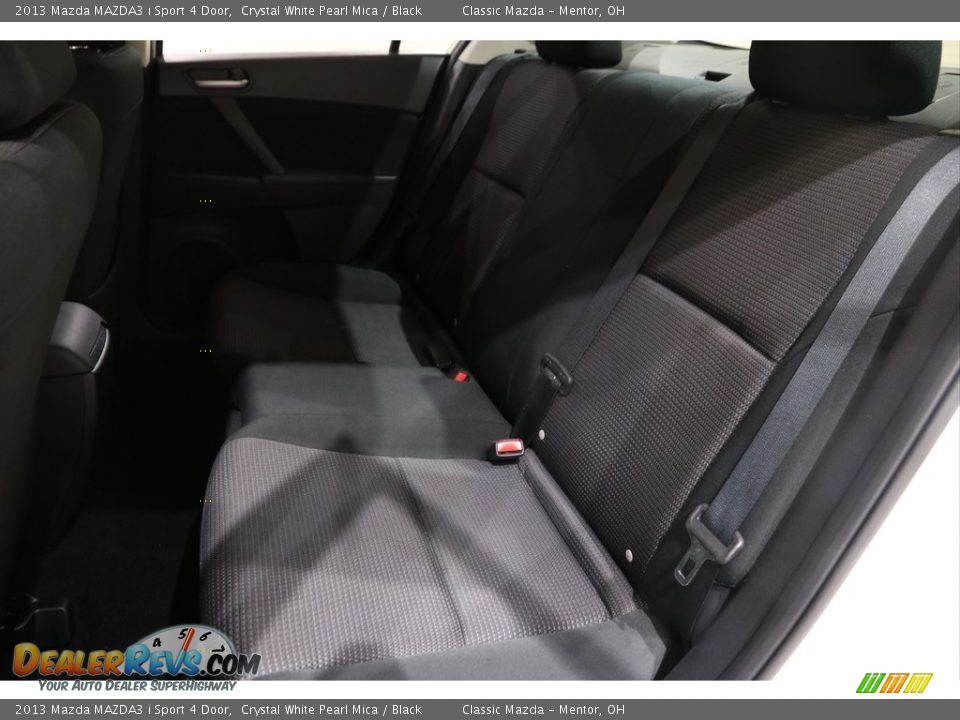 2013 Mazda MAZDA3 i Sport 4 Door Crystal White Pearl Mica / Black Photo #16