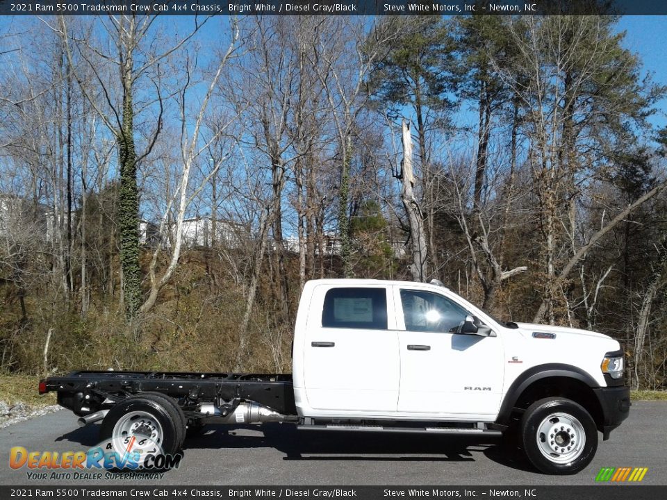 Bright White 2021 Ram 5500 Tradesman Crew Cab 4x4 Chassis Photo #5