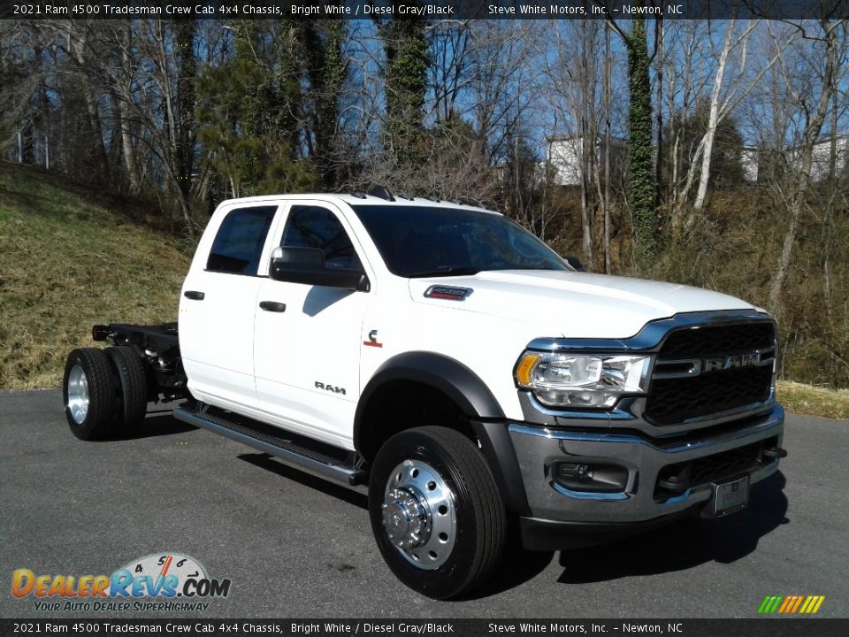 Bright White 2021 Ram 4500 Tradesman Crew Cab 4x4 Chassis Photo #4