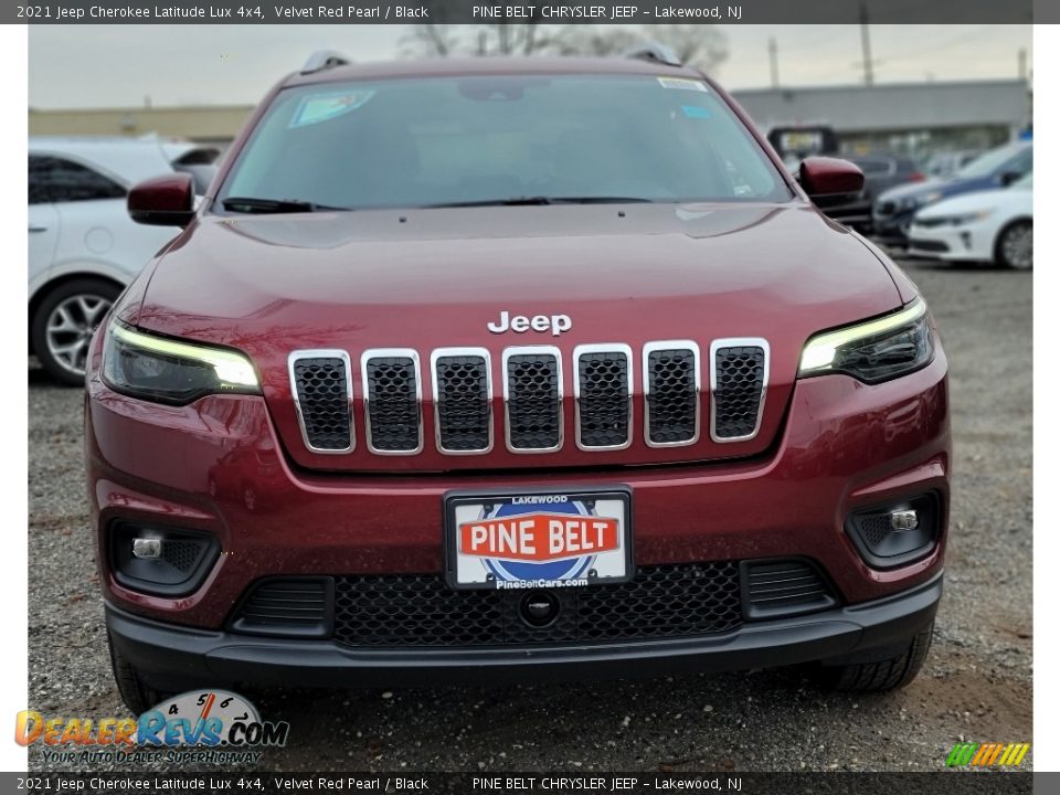 2021 Jeep Cherokee Latitude Lux 4x4 Velvet Red Pearl / Black Photo #3