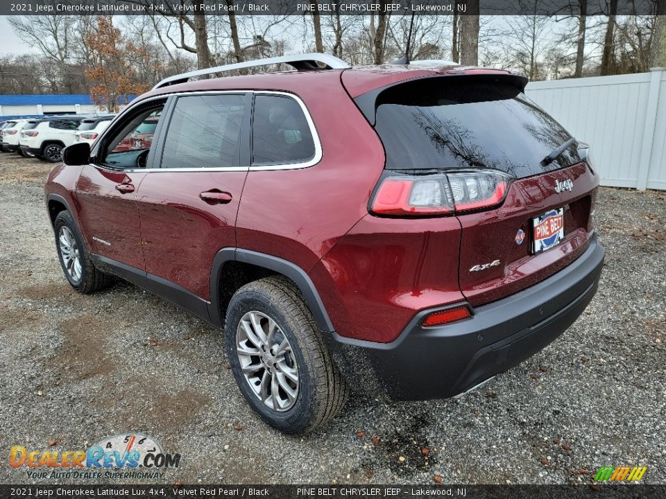 2021 Jeep Cherokee Latitude Lux 4x4 Velvet Red Pearl / Black Photo #6