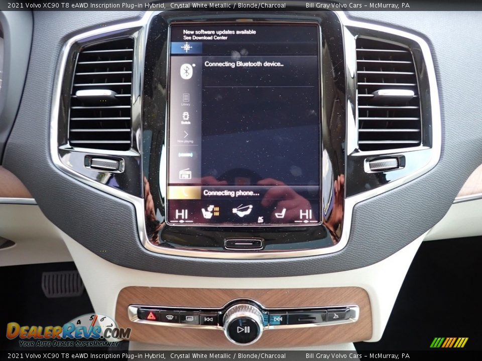 Controls of 2021 Volvo XC90 T8 eAWD Inscription Plug-in Hybrid Photo #15