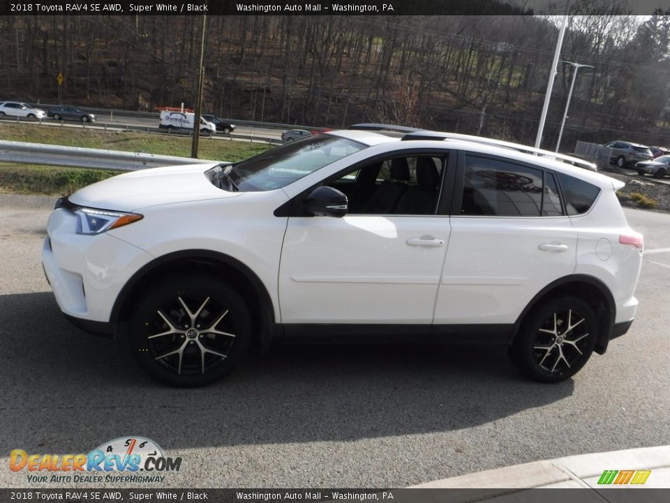 2018 Toyota RAV4 SE AWD Super White / Black Photo #13