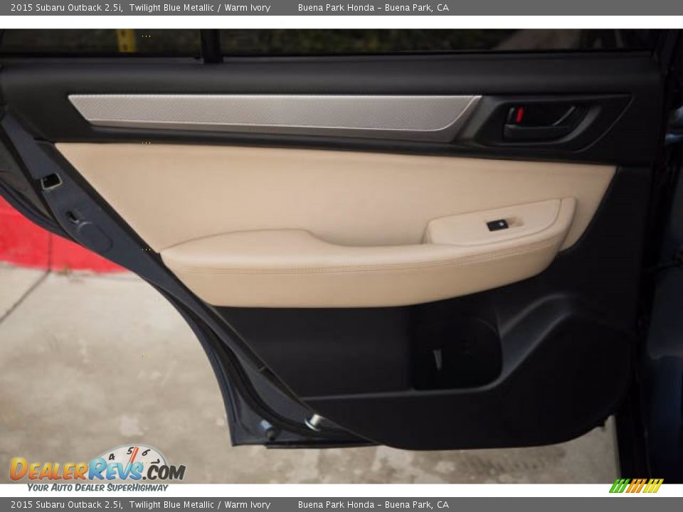 Door Panel of 2015 Subaru Outback 2.5i Photo #29