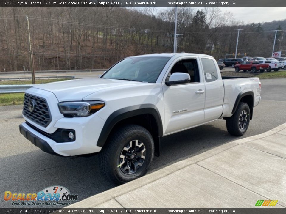 Front 3/4 View of 2021 Toyota Tacoma TRD Off Road Access Cab 4x4 Photo #12