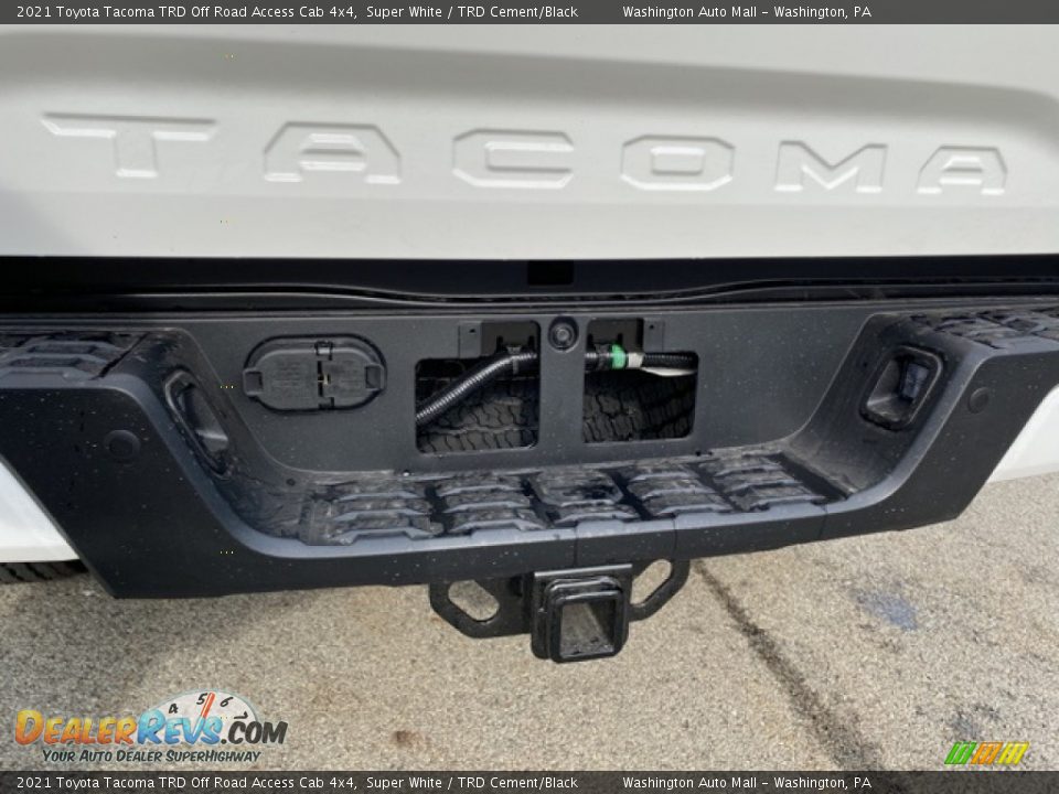 2021 Toyota Tacoma TRD Off Road Access Cab 4x4 Super White / TRD Cement/Black Photo #24