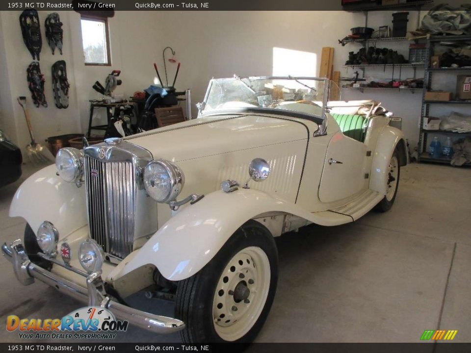 Front 3/4 View of 1953 MG TD Roadster Photo #1