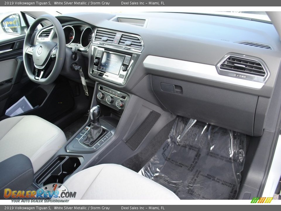 2019 Volkswagen Tiguan S White Silver Metallic / Storm Gray Photo #16