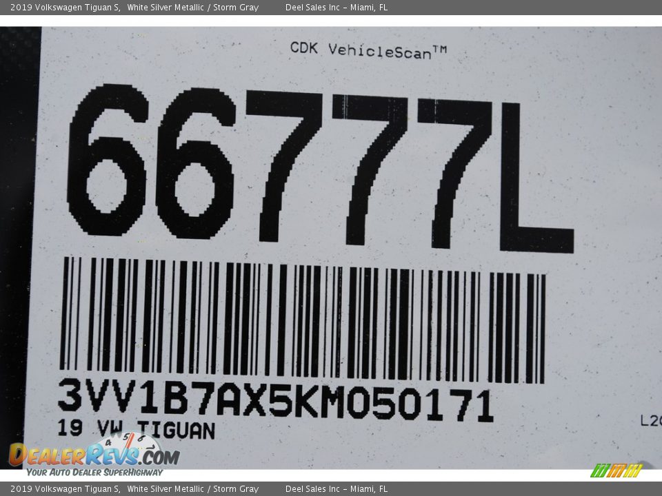 2019 Volkswagen Tiguan S White Silver Metallic / Storm Gray Photo #20