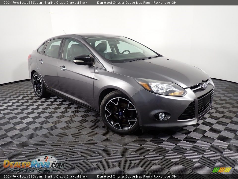 2014 Ford Focus SE Sedan Sterling Gray / Charcoal Black Photo #2
