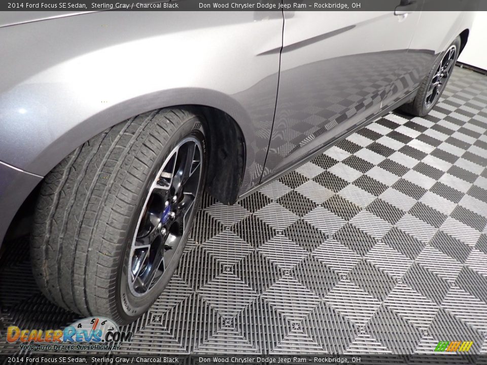 2014 Ford Focus SE Sedan Sterling Gray / Charcoal Black Photo #8