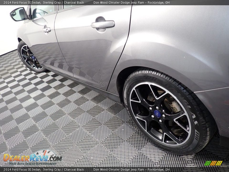 2014 Ford Focus SE Sedan Sterling Gray / Charcoal Black Photo #9