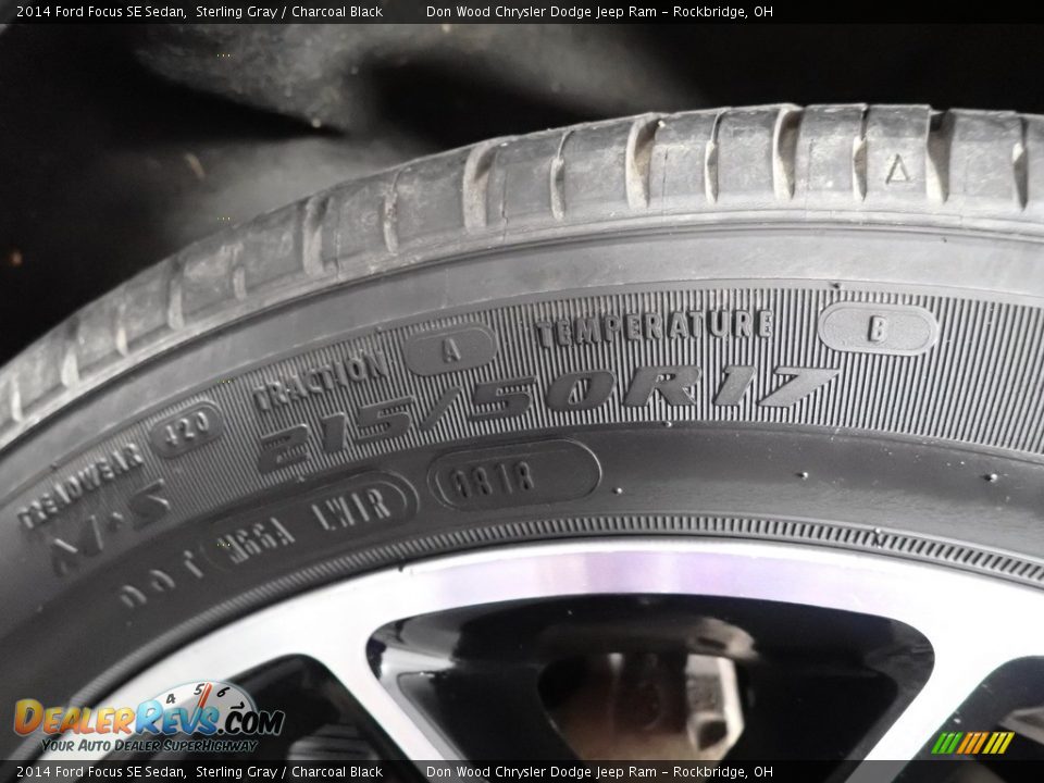 2014 Ford Focus SE Sedan Sterling Gray / Charcoal Black Photo #15
